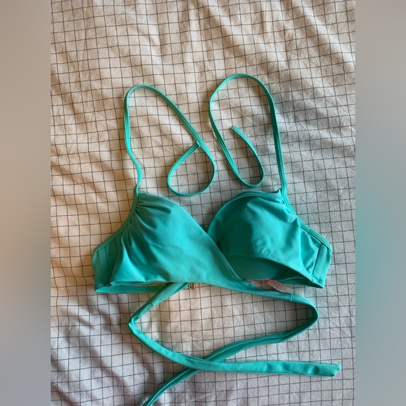 Victoria’s Secret Bikini Top - Picture 1 of 3